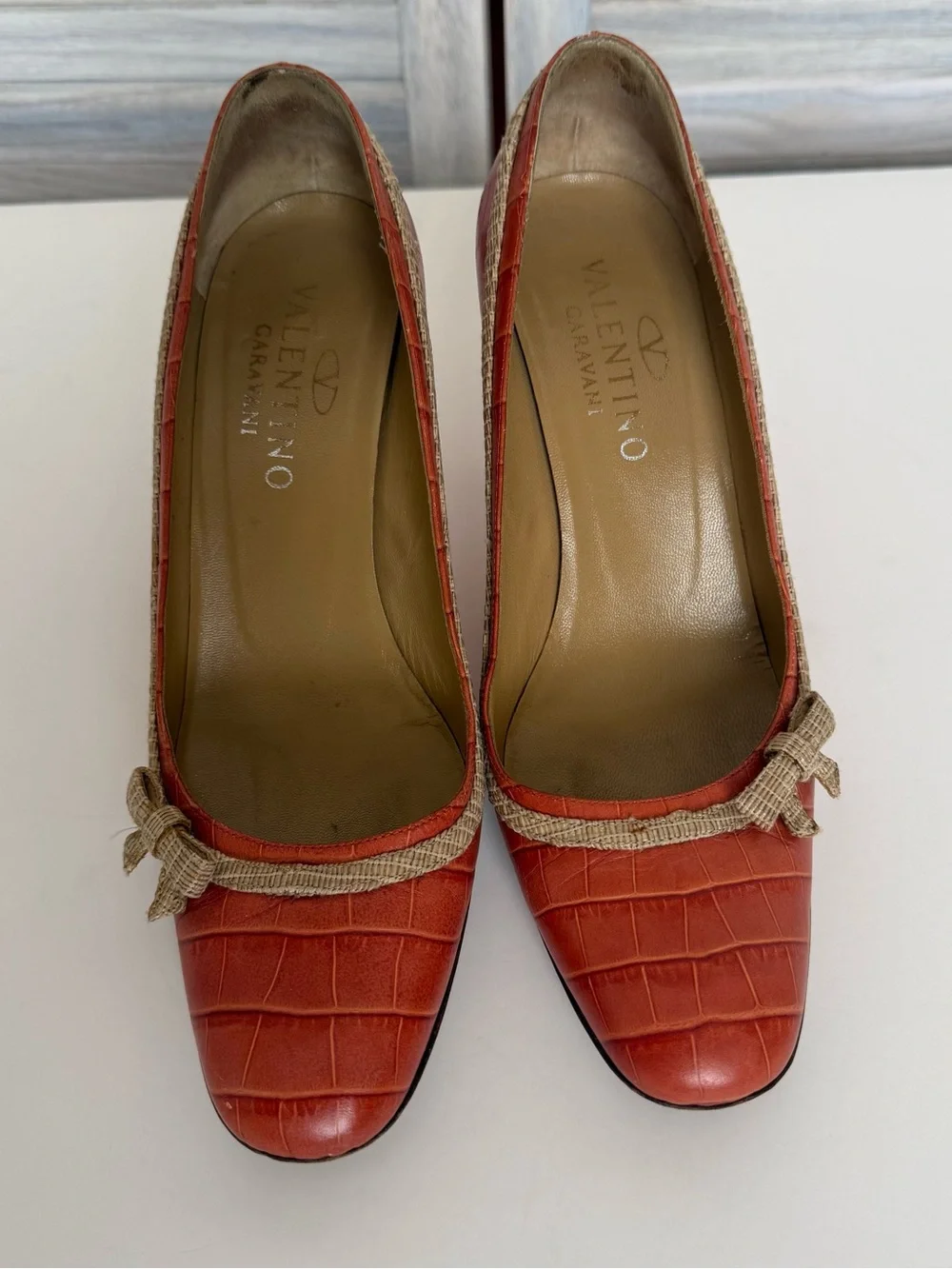 RARE Valentino Garavani Croc-Embossed Orange Leather Pumps with Gold Trim